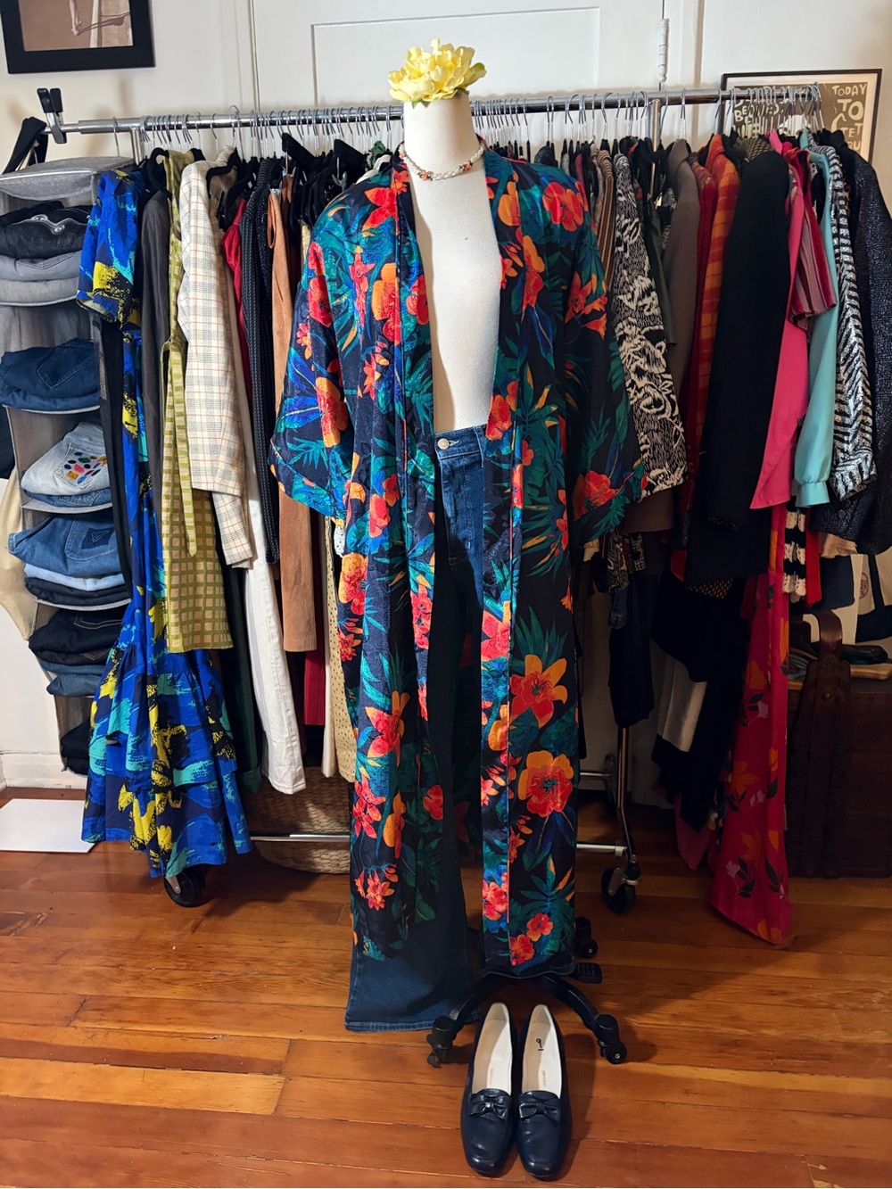 Valerie Stevens kaftan-style floral robe duster. - Picture 4 of 4